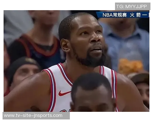 杜兰特回应前NBA球员批评阿门斗殴事件引发热议与争论 杜兰特回应前NBA球员批评阿门斗殴事件引发热议与争论