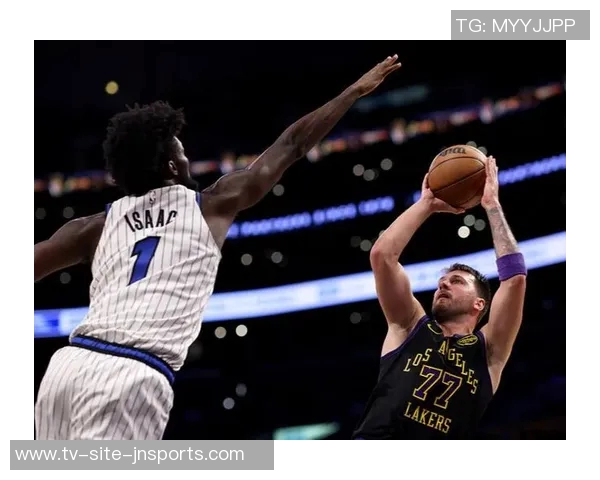 杨自进联盟以来195场2010助攻领跑东契奇149场位列第三 杨自进联盟以来195场2010助攻领跑东契奇149场位列第三